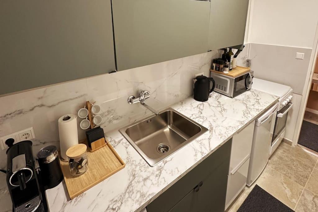 2 Zimmer Apartment Mit Parkplatz Berlin Exterior foto