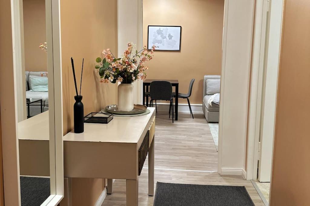 2 Zimmer Apartment Mit Parkplatz Berlin Exterior foto