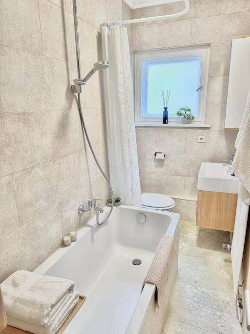 2 Zimmer Apartment Mit Parkplatz Berlin Exterior foto